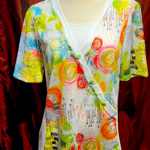 Trendy vneck blouse in vibrant colors - Picture 1 of 9